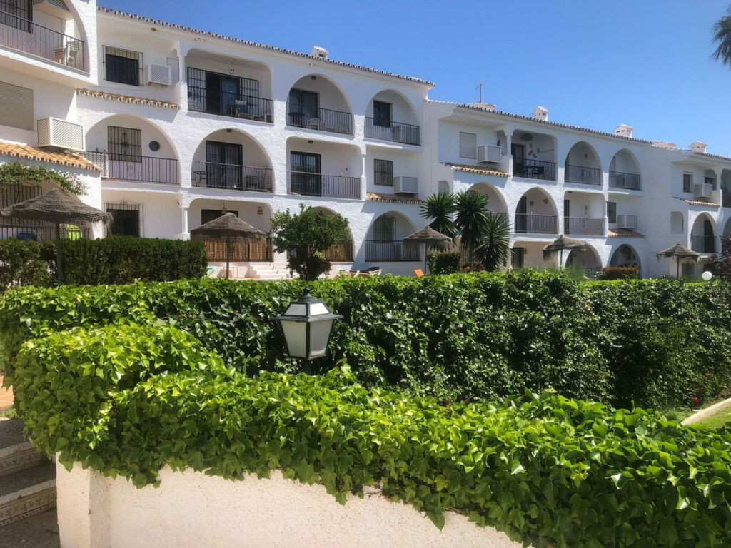 Ground Floor Apartment El Chaparral Málaga - image 7