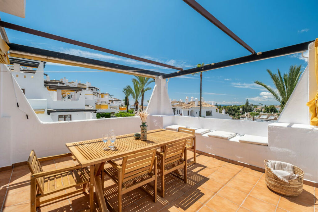 Middle Floor Apartment Marbella Málaga - image 6