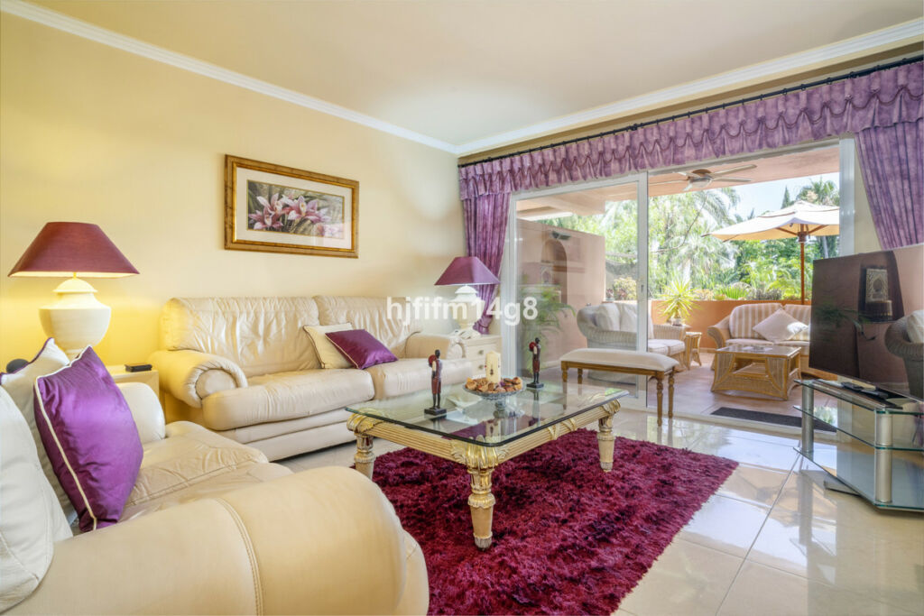 Ground Floor Apartment Puerto Banús Málaga - image 6