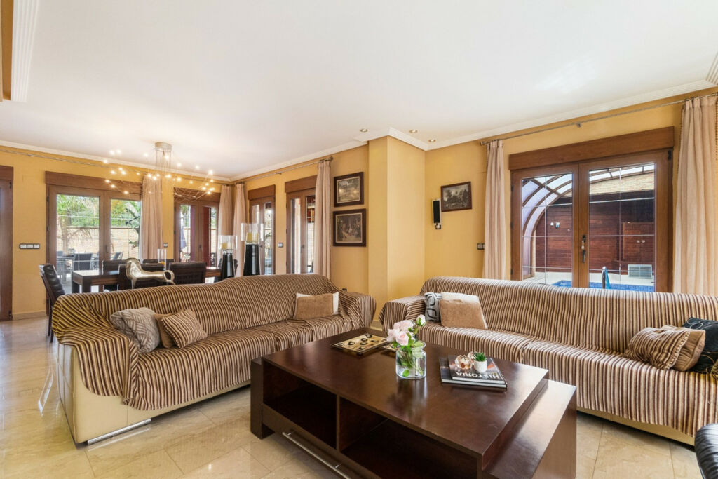 Detached Villa Orihuela Alicante - image 6