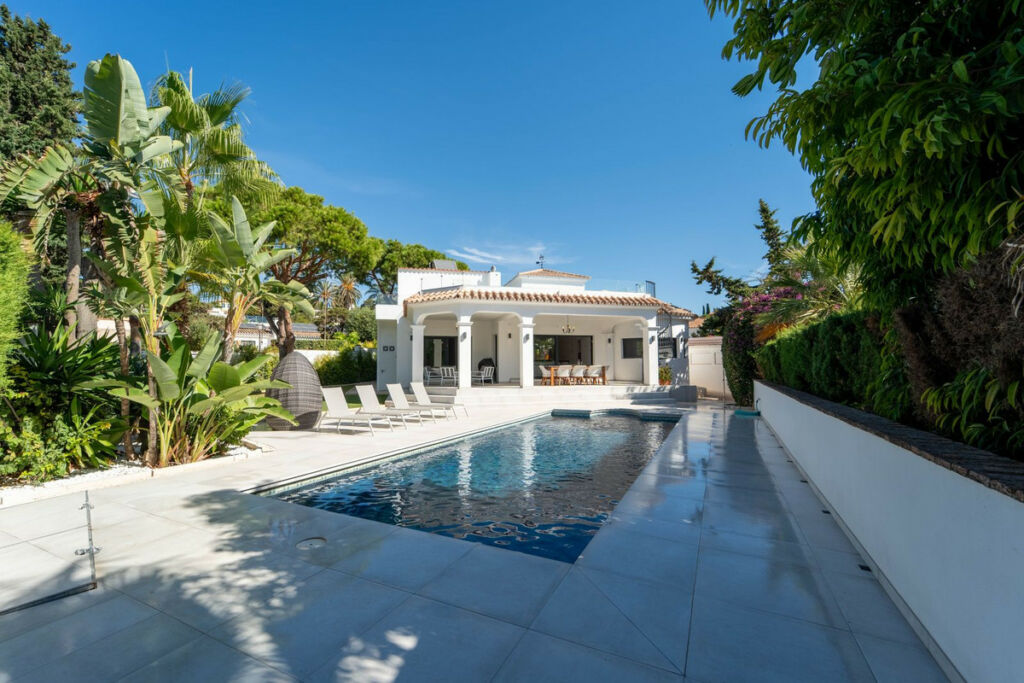 Detached Villa Marbesa Málaga - image 6