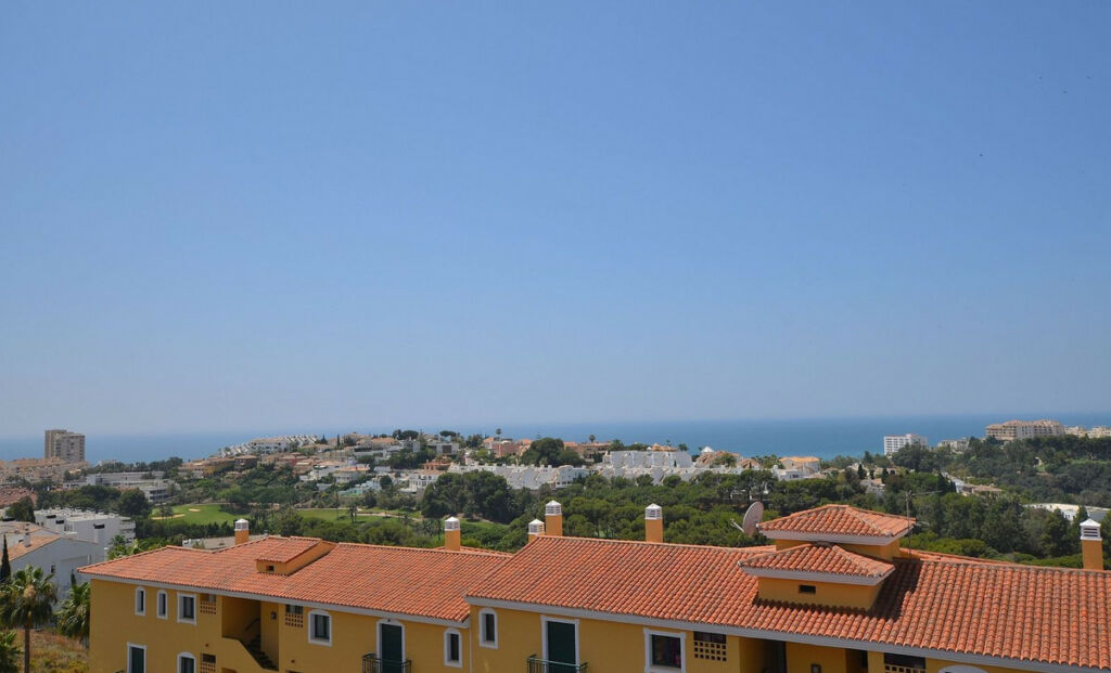 Penthouse Torrequebrada Málaga - image 7