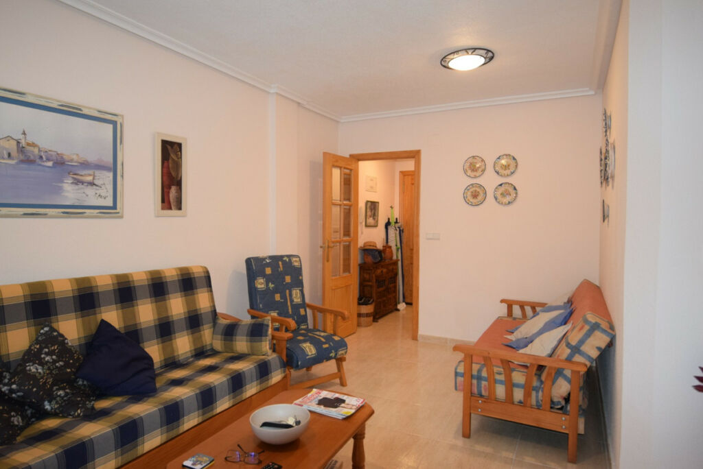 Middle Floor Apartment Guardamar del Segura Alicante - image 6