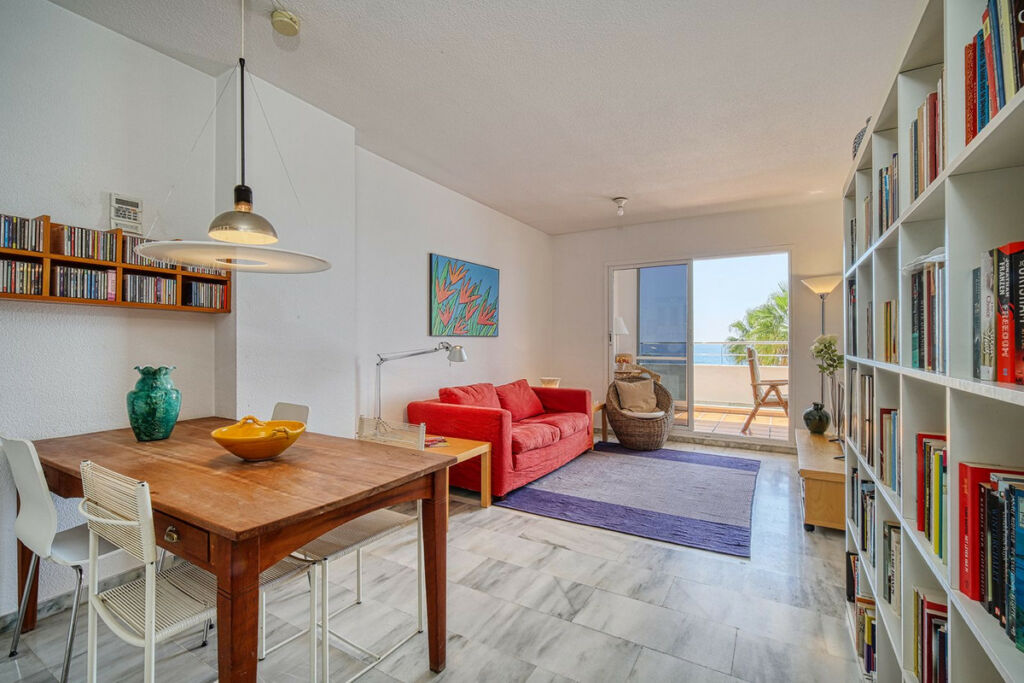 Middle Floor Apartment Estepona Málaga - image 6
