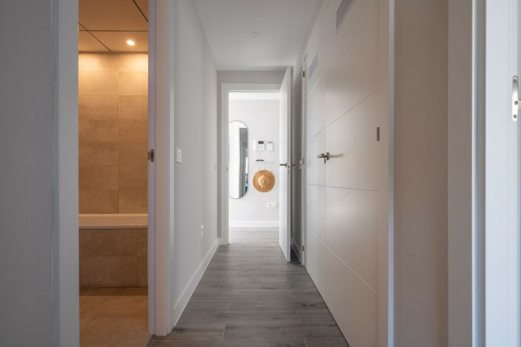 Middle Floor Apartment El Chaparral Málaga - image 6