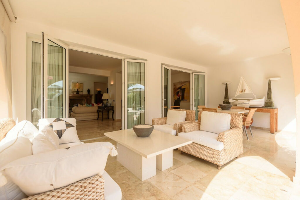 Detached Villa Los Monteros Málaga - image 6