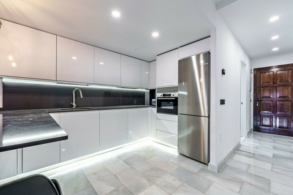Ground Floor Apartment Sierra Blanca Málaga - image 6