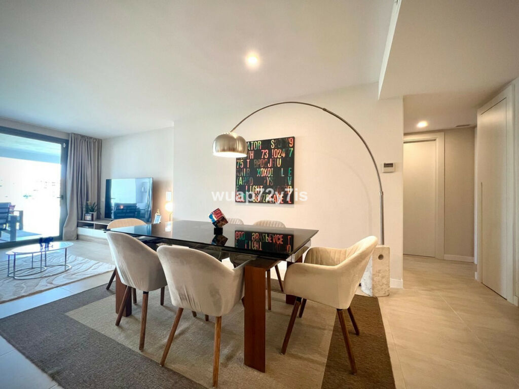 Middle Floor Apartment Estepona Málaga - image 6