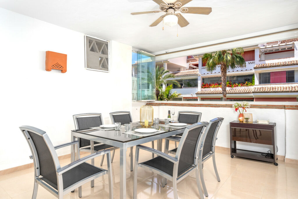 Middle Floor Apartment The Golden Mile Málaga - image 6