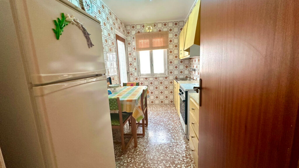 Middle Floor Apartment Guardamar del Segura Alicante - image 6