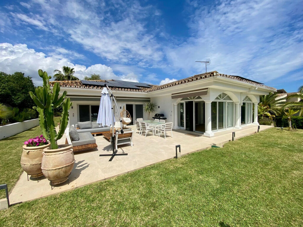 Detached Villa Marbella Málaga - image 6