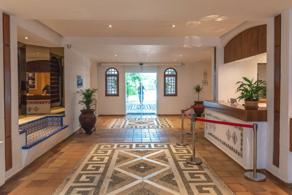 Middle Floor Apartment Puerto Banús Málaga - image 6