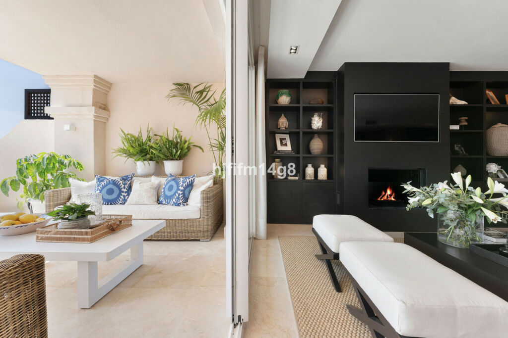 Middle Floor Apartment Nueva Andalucía Málaga - image 6