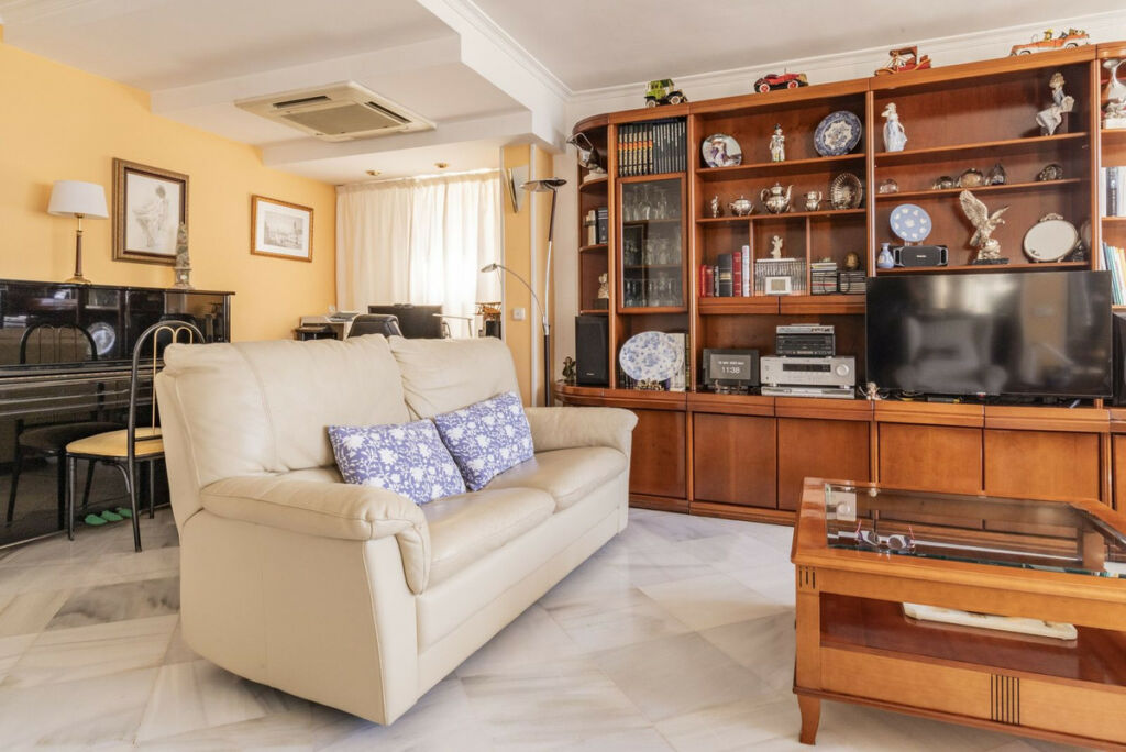 Middle Floor Apartment Málaga Este Málaga - image 6