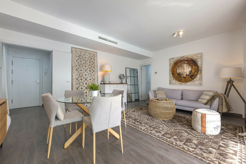 Middle Floor Apartment Estepona Málaga - image 6
