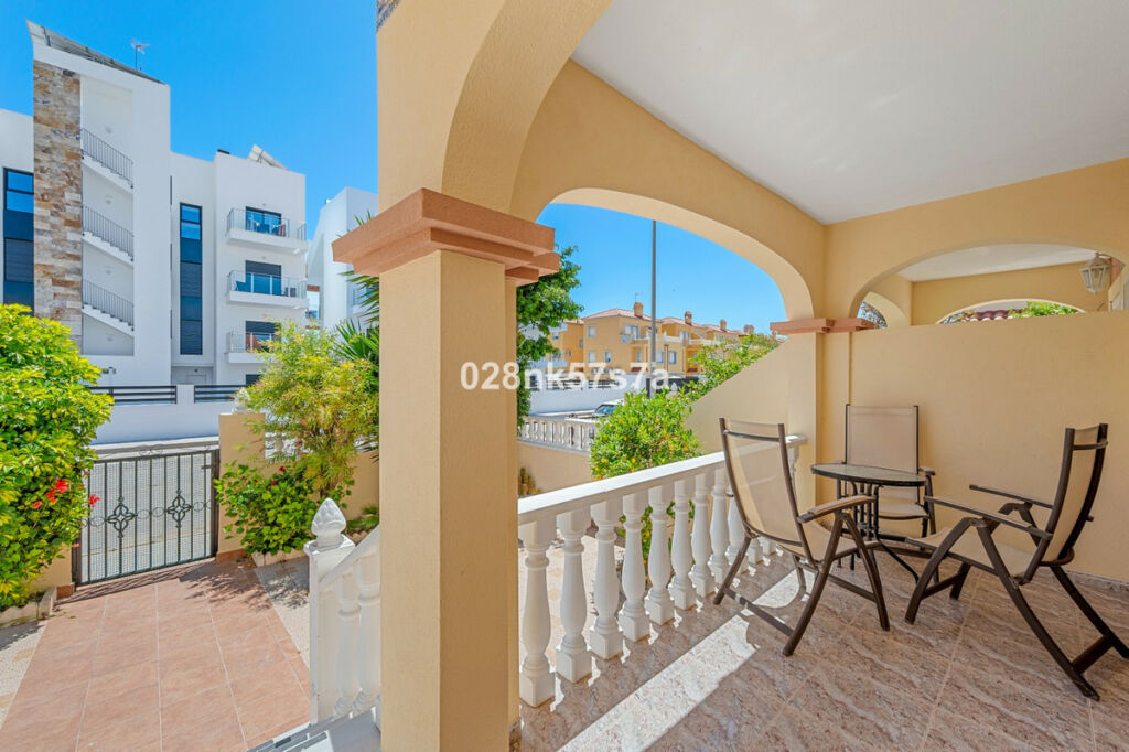 Townhouse La Zenia Alicante - image 6