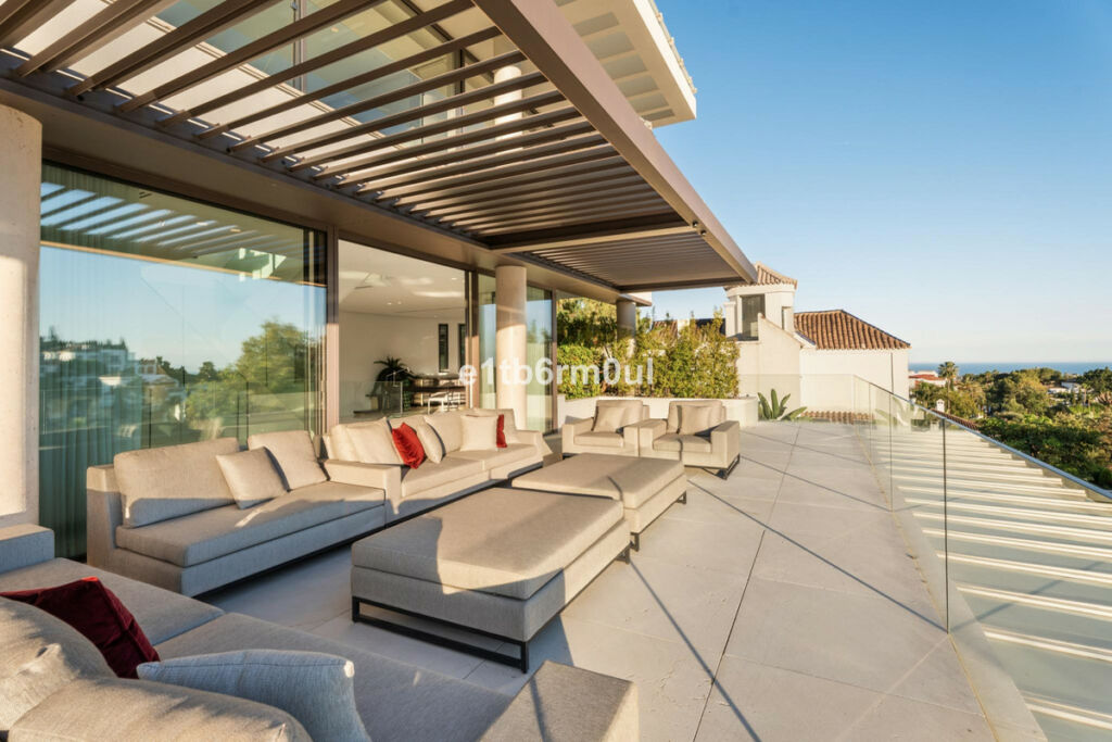 Detached Villa La Quinta Málaga - image 6