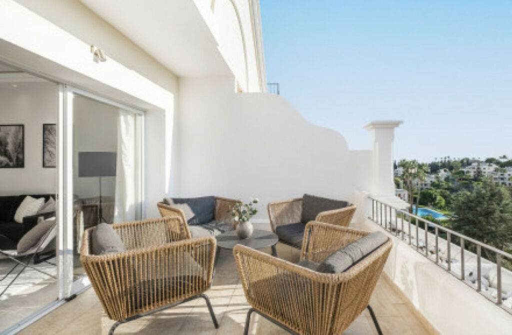 Top Floor Apartment La Quinta Málaga - image 6