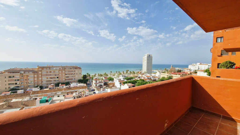 Top Floor Apartment Estepona Málaga - image 6