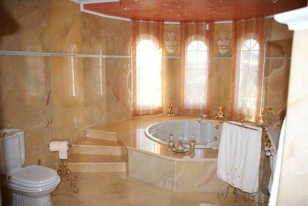 Detached Villa La Nucia Alicante - image 6