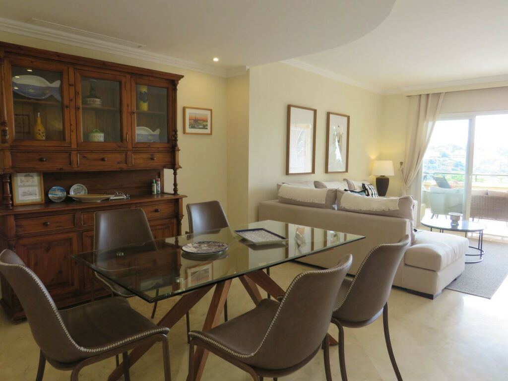 Ground Floor Apartment Elviria Málaga - image 6