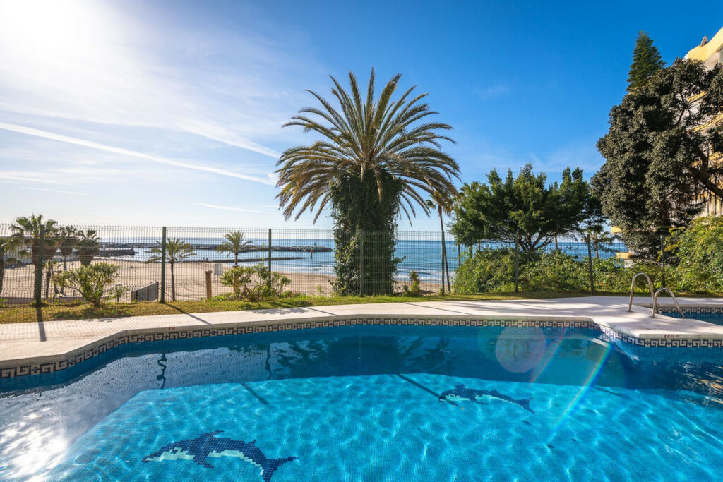 Middle Floor Apartment Marbella Málaga - image 6