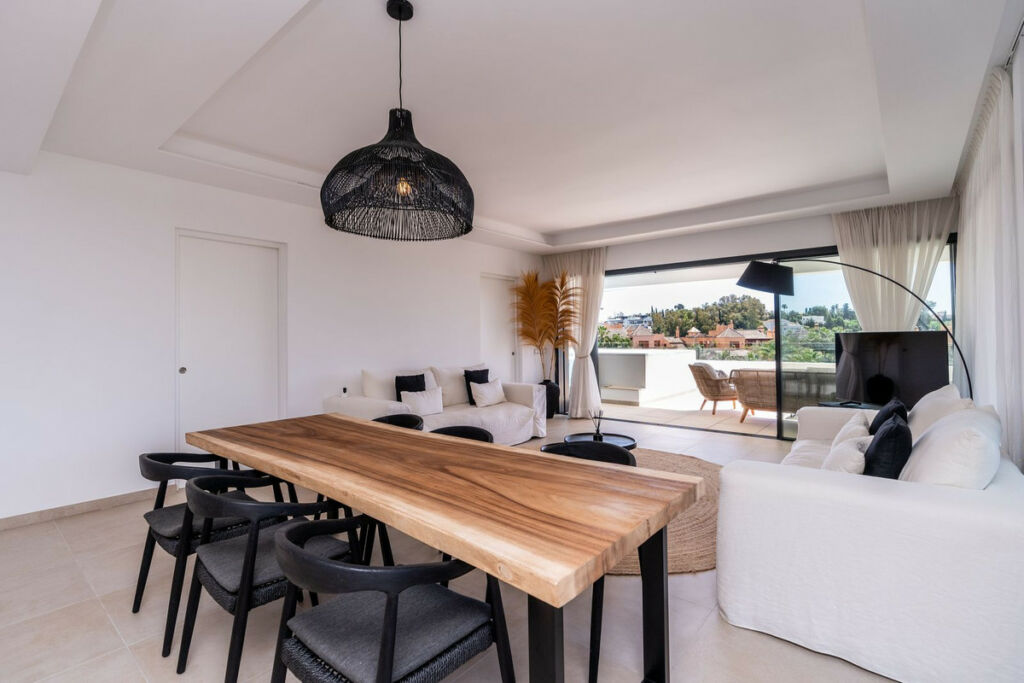 Middle Floor Apartment Estepona Málaga - image 6