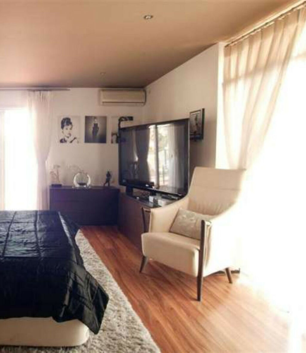 Detached Villa Nueva Andalucía Málaga - image 6