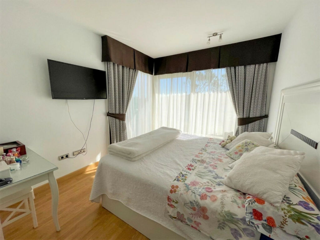 Detached Villa La Cala Golf Málaga - image 6