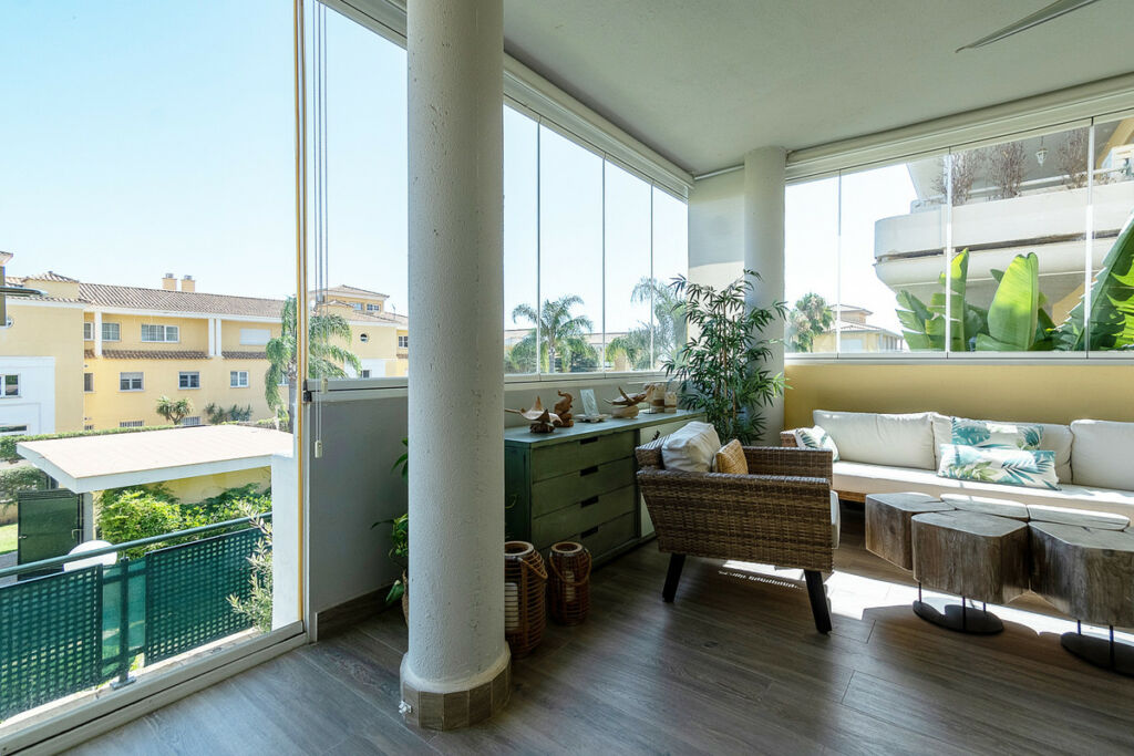 Ground Floor Apartment Cabopino Málaga - image 6