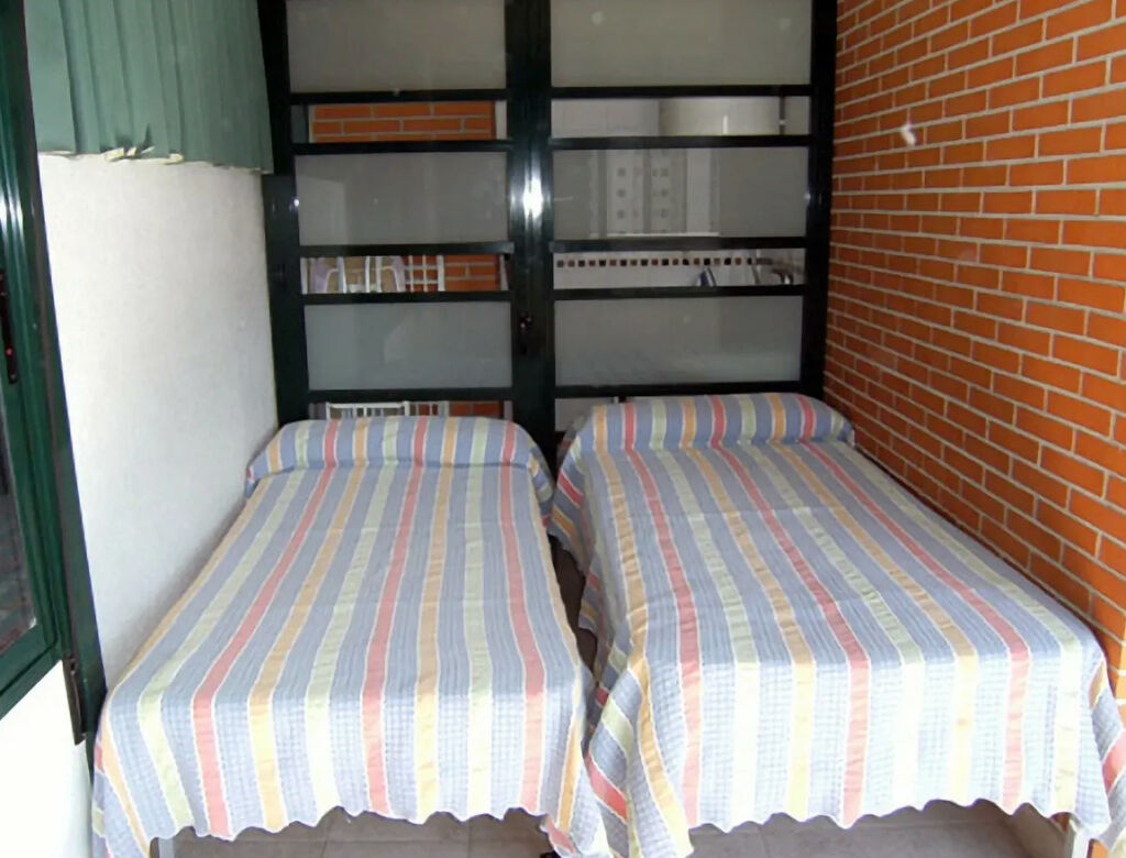 Middle Floor Apartment Benidorm Alicante - image 6