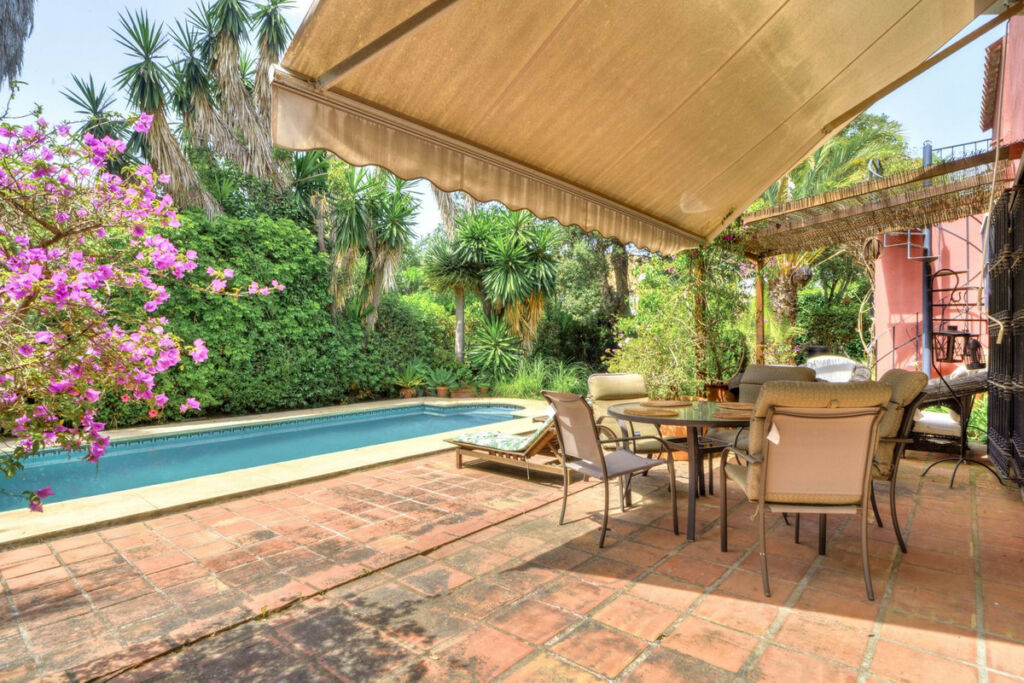 Detached Villa El Rosario Málaga - image 6