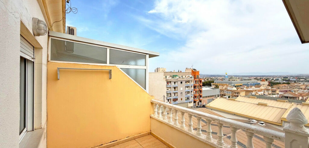 Penthouse Torrevieja Alicante - image 6