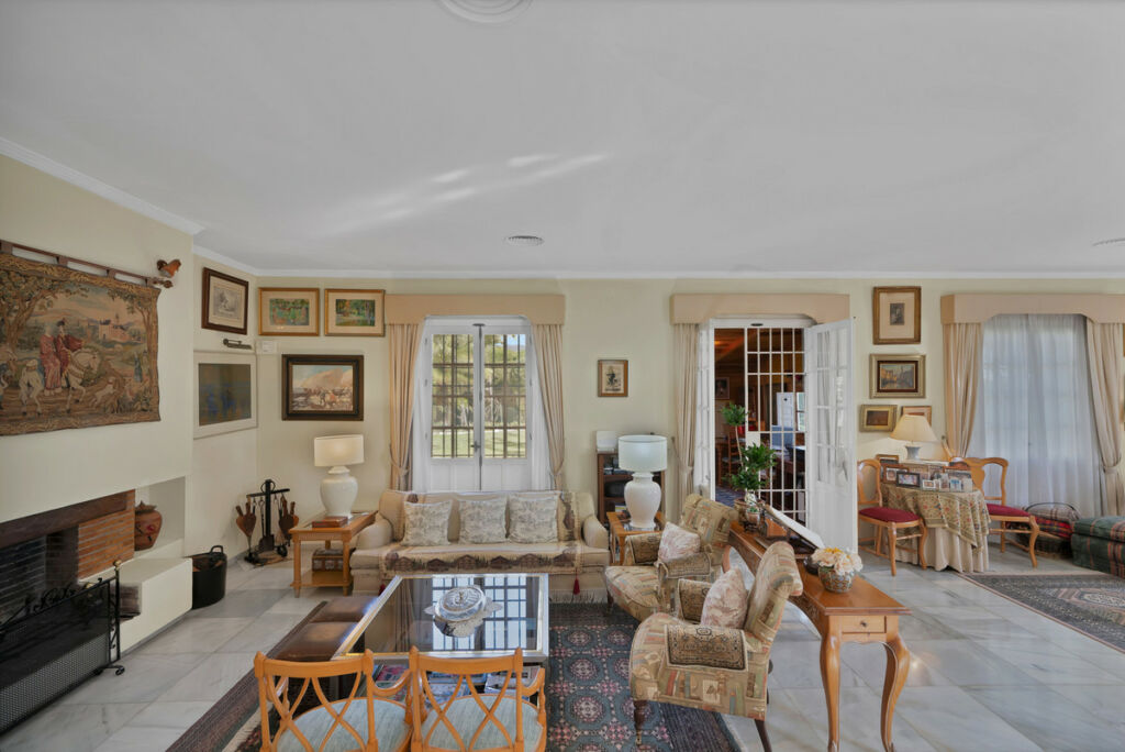 Detached Villa Las Brisas Málaga - image 6