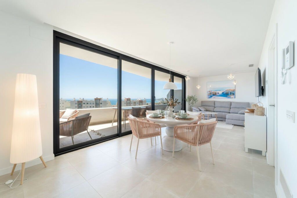 Top Floor Apartment Higueron Málaga - image 6