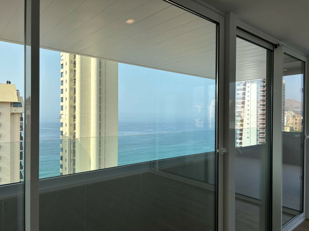 Middle Floor Apartment Benidorm Alicante - image 6