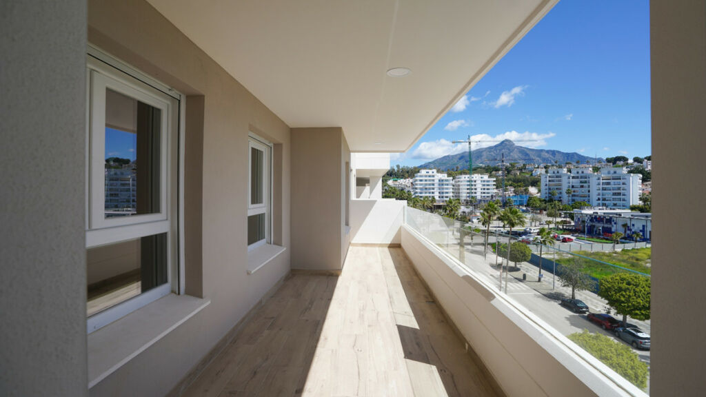 Middle Floor Apartment Marbella Málaga - image 8