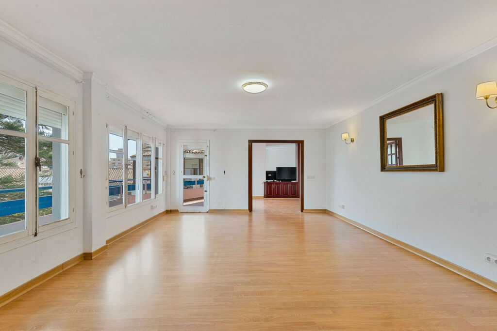 Middle Floor Apartment Fuengirola Málaga - image 6