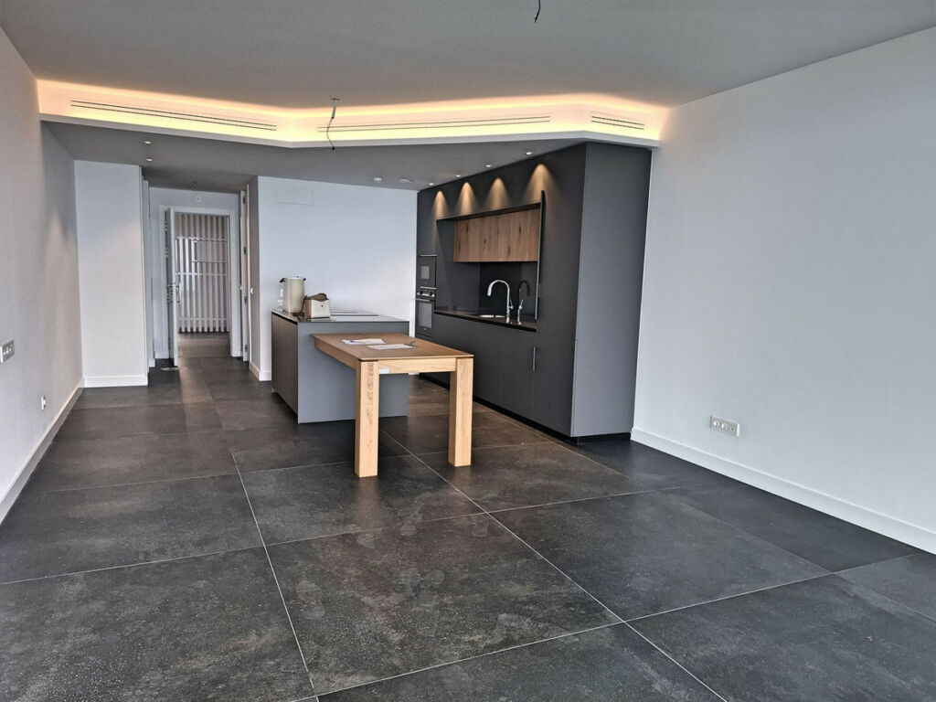 Middle Floor Apartment Fuengirola Málaga - image 6