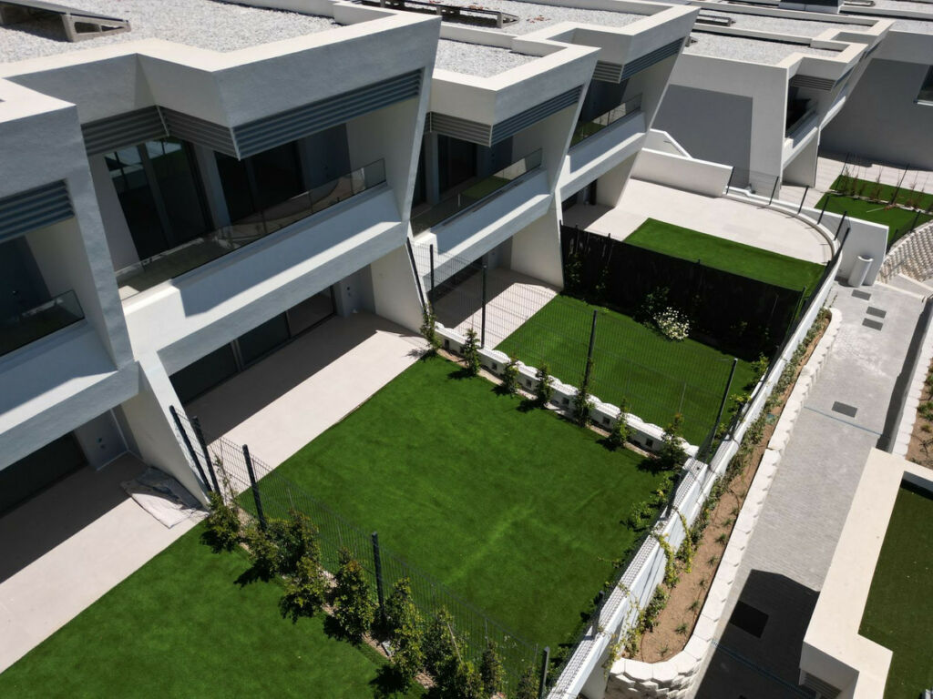 Semi-Detached House El Chaparral Málaga - image 6
