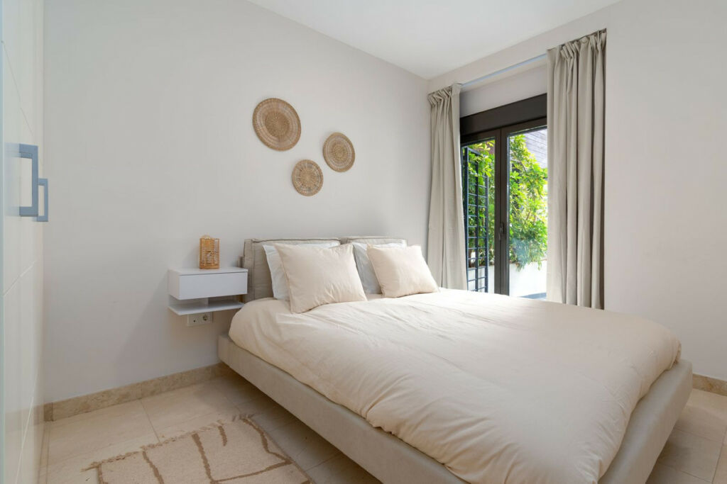 Ground Floor Apartment Los Flamingos Málaga - image 6