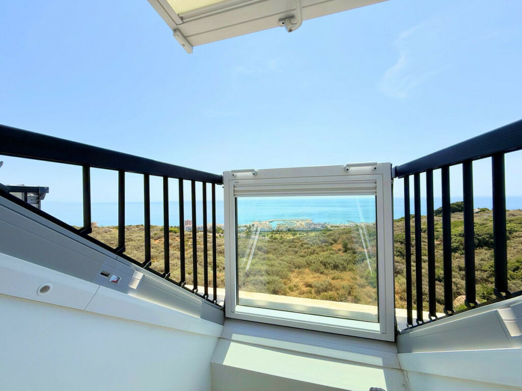 Penthouse La Duquesa Málaga - image 6