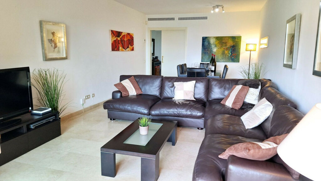 Ground Floor Apartment La Duquesa Málaga - image 6