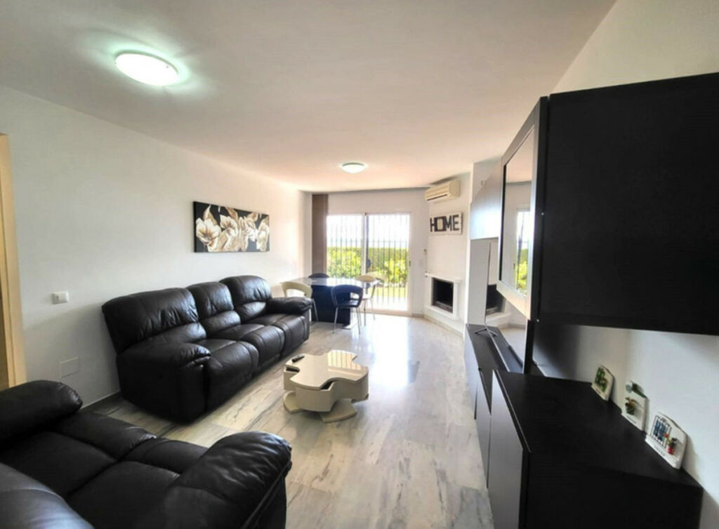 Ground Floor Apartment Riviera del Sol Málaga - image 6