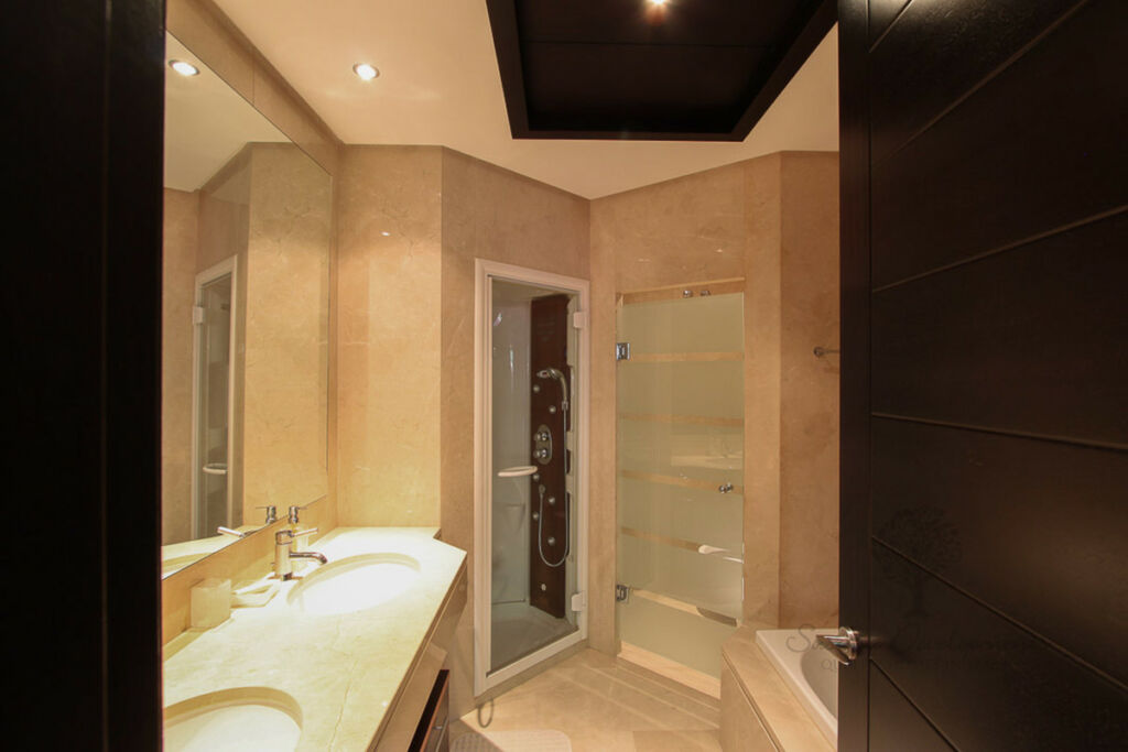 Ground Floor Apartment Puerto Banús Málaga - image 6