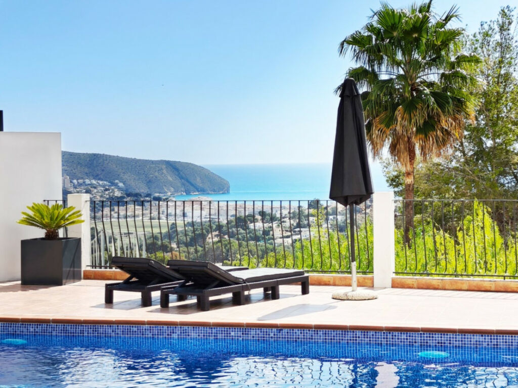 Detached Villa Moraira Alicante - image 6