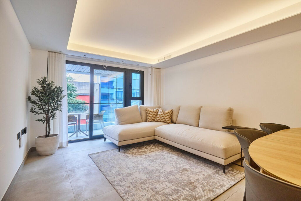 Middle Floor Apartment Fuengirola Málaga - image 6