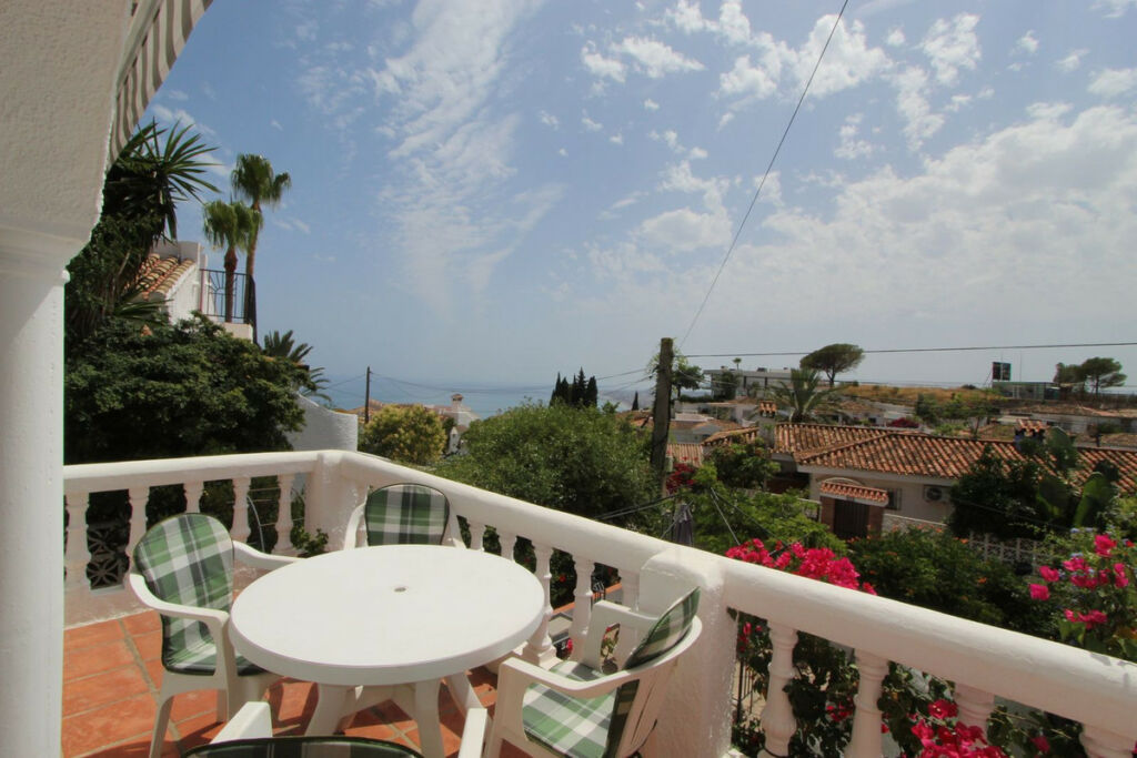 Detached Villa La Capellania Málaga - image 6