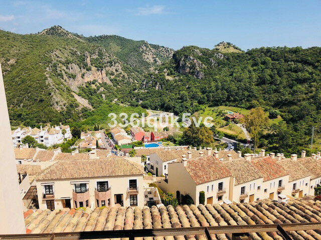 Townhouse Benahavís Málaga - image 6