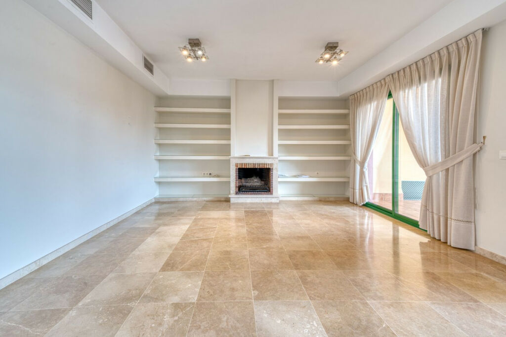 Penthouse Torreblanca Málaga - image 6